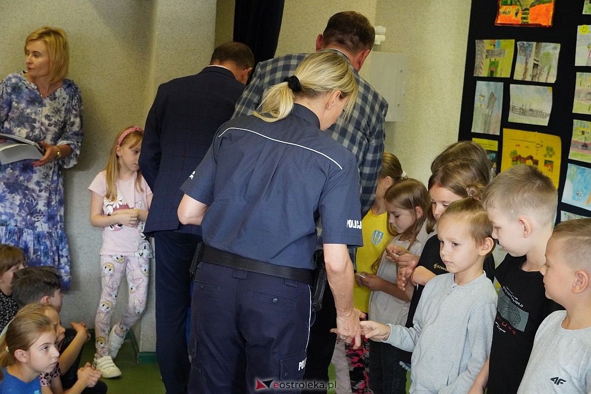 Bezpieczna droga do szkoły - podsumowanie konkursu w SP 10 [25.09.2024] - zdjęcie #1 - eOstroleka.pl