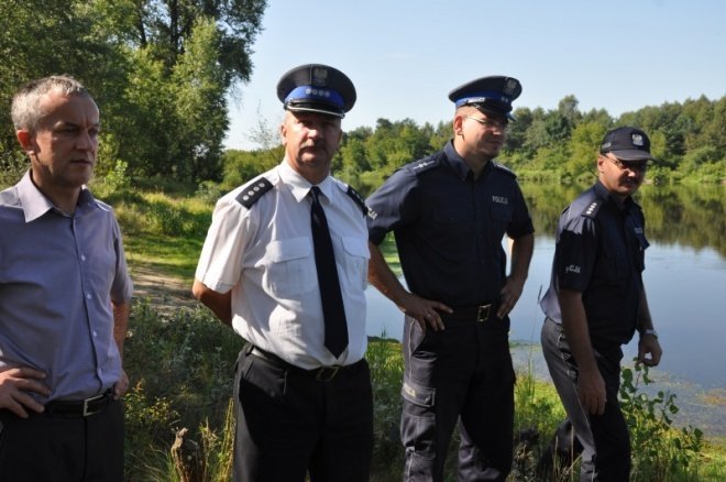 Ustawienie Czarnego Punktu (4 VIII 2011) - zdjęcie #8 - eOstroleka.pl