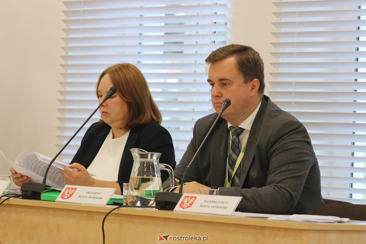 Sesja rady miasta Ostrołęki [26.09.2024] - zdjęcie #25 - eOstroleka.pl