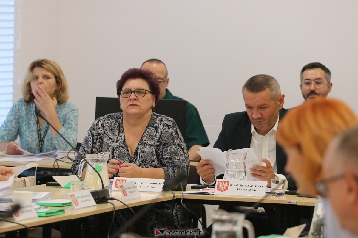 Sesja rady miasta Ostrołęki [26.09.2024] - zdjęcie #17 - eOstroleka.pl