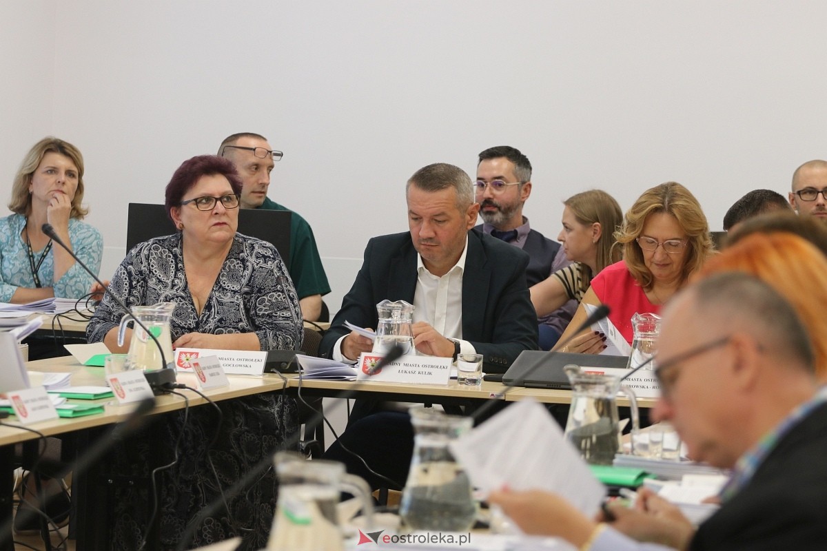 Sesja rady miasta Ostrołęki [26.09.2024] - zdjęcie #14 - eOstroleka.pl