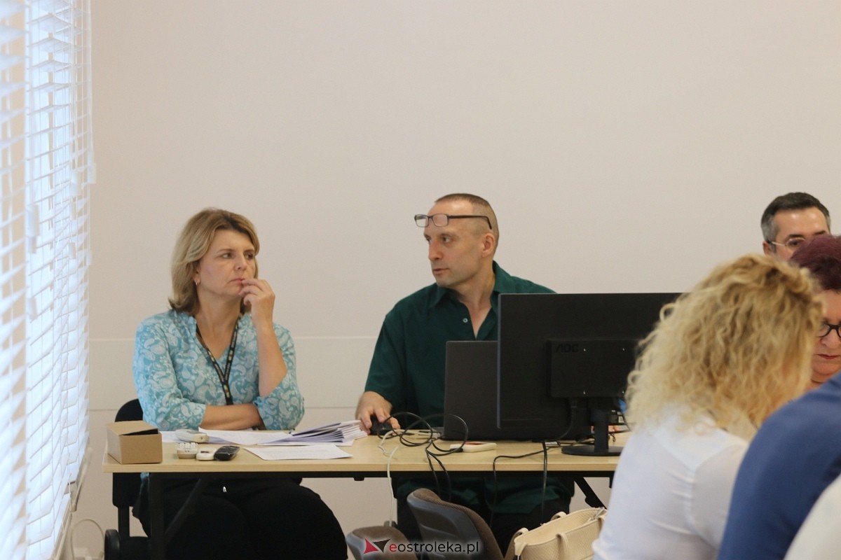 Sesja rady miasta Ostrołęki [26.09.2024] - zdjęcie #9 - eOstroleka.pl