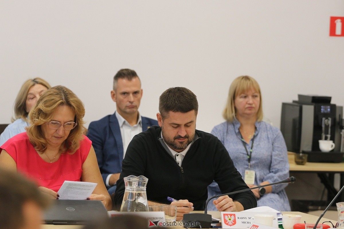Sesja rady miasta Ostrołęki [26.09.2024] - zdjęcie #8 - eOstroleka.pl