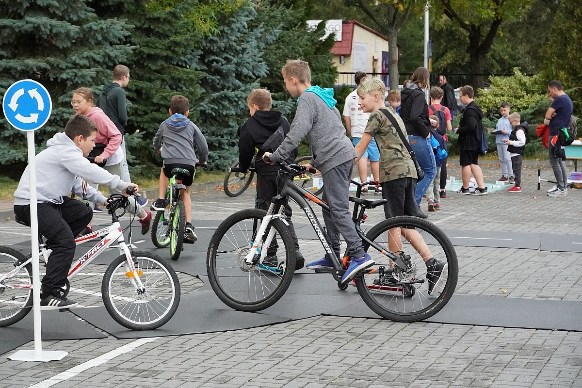Fetyn Bezpieczni i aktywni z szóstką [27.09.2024] - zdjęcie #70 - eOstroleka.pl