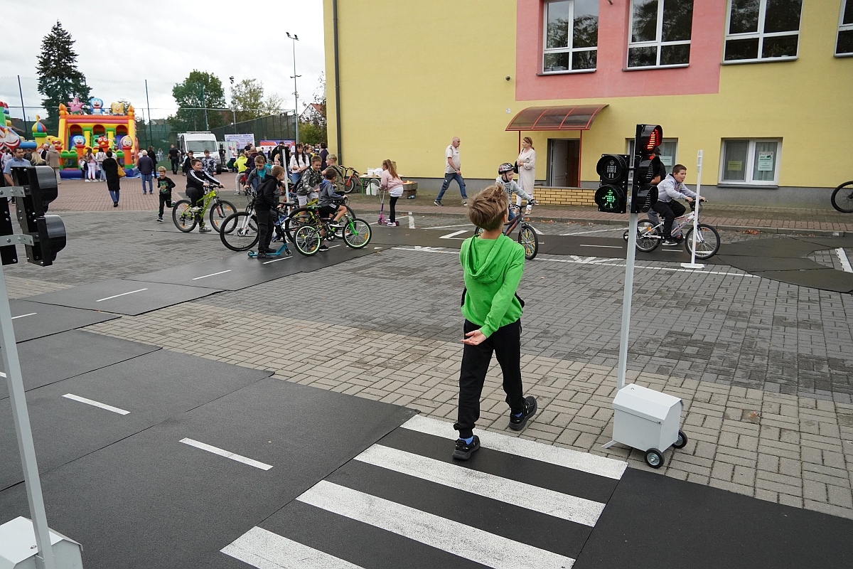 Fetyn Bezpieczni i aktywni z szóstką [27.09.2024] - zdjęcie #66 - eOstroleka.pl