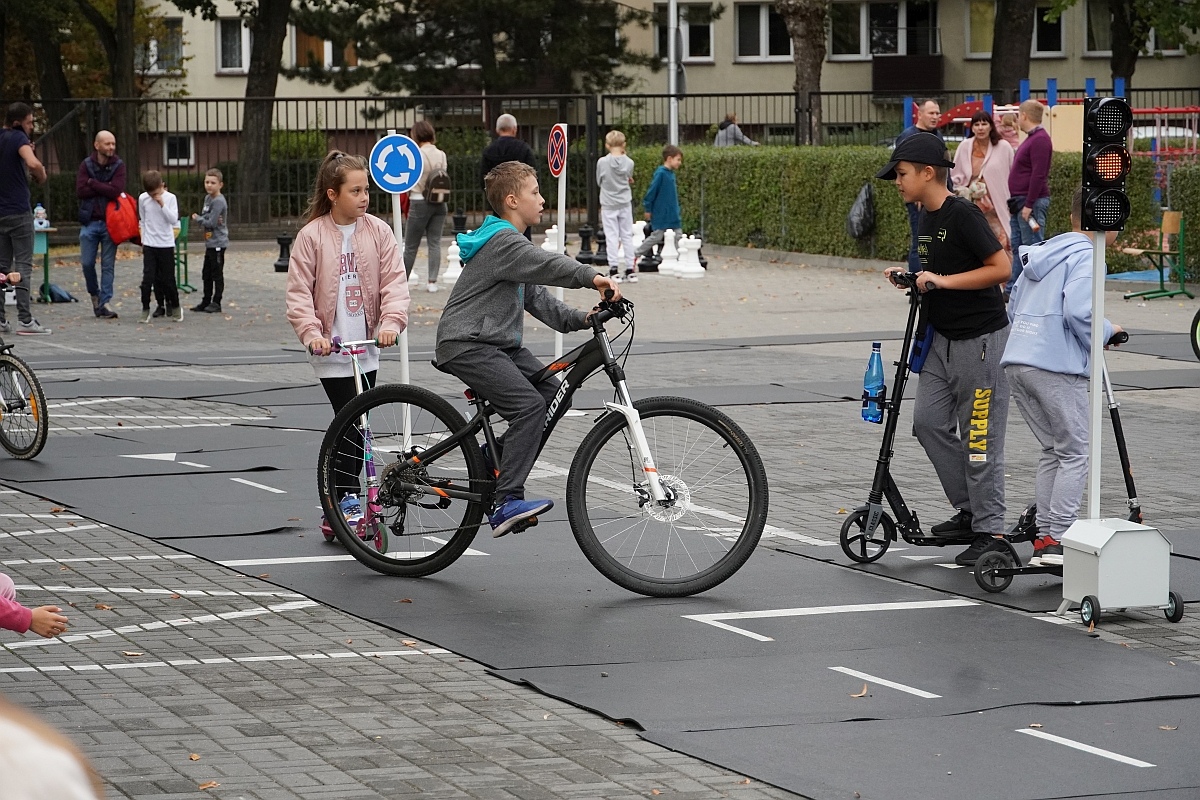 Fetyn Bezpieczni i aktywni z szóstką [27.09.2024] - zdjęcie #3 - eOstroleka.pl