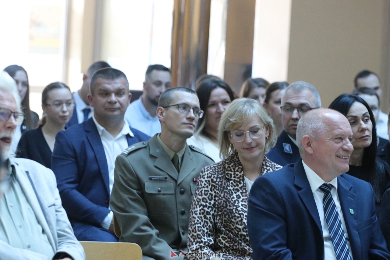 Inauguracja roku akademickiego WSAP [27.09.2024] - zdjęcie #108 - eOstroleka.pl