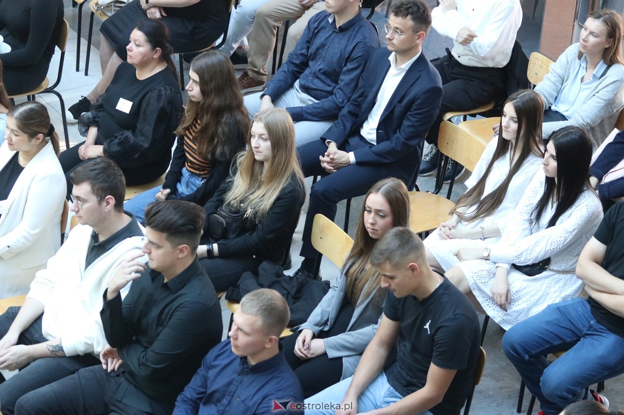 Inauguracja roku akademickiego WSAP [27.09.2024] - zdjęcie #86 - eOstroleka.pl