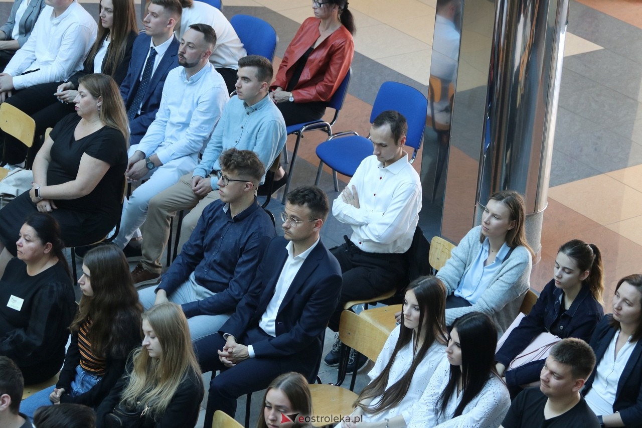 Inauguracja roku akademickiego WSAP [27.09.2024] - zdjęcie #85 - eOstroleka.pl