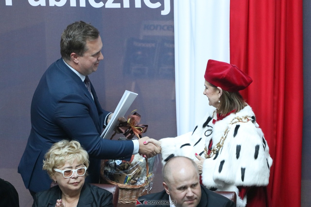 Inauguracja roku akademickiego WSAP [27.09.2024] - zdjęcie #79 - eOstroleka.pl