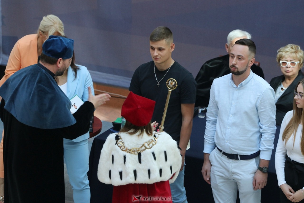 Inauguracja roku akademickiego WSAP [27.09.2024] - zdjęcie #22 - eOstroleka.pl