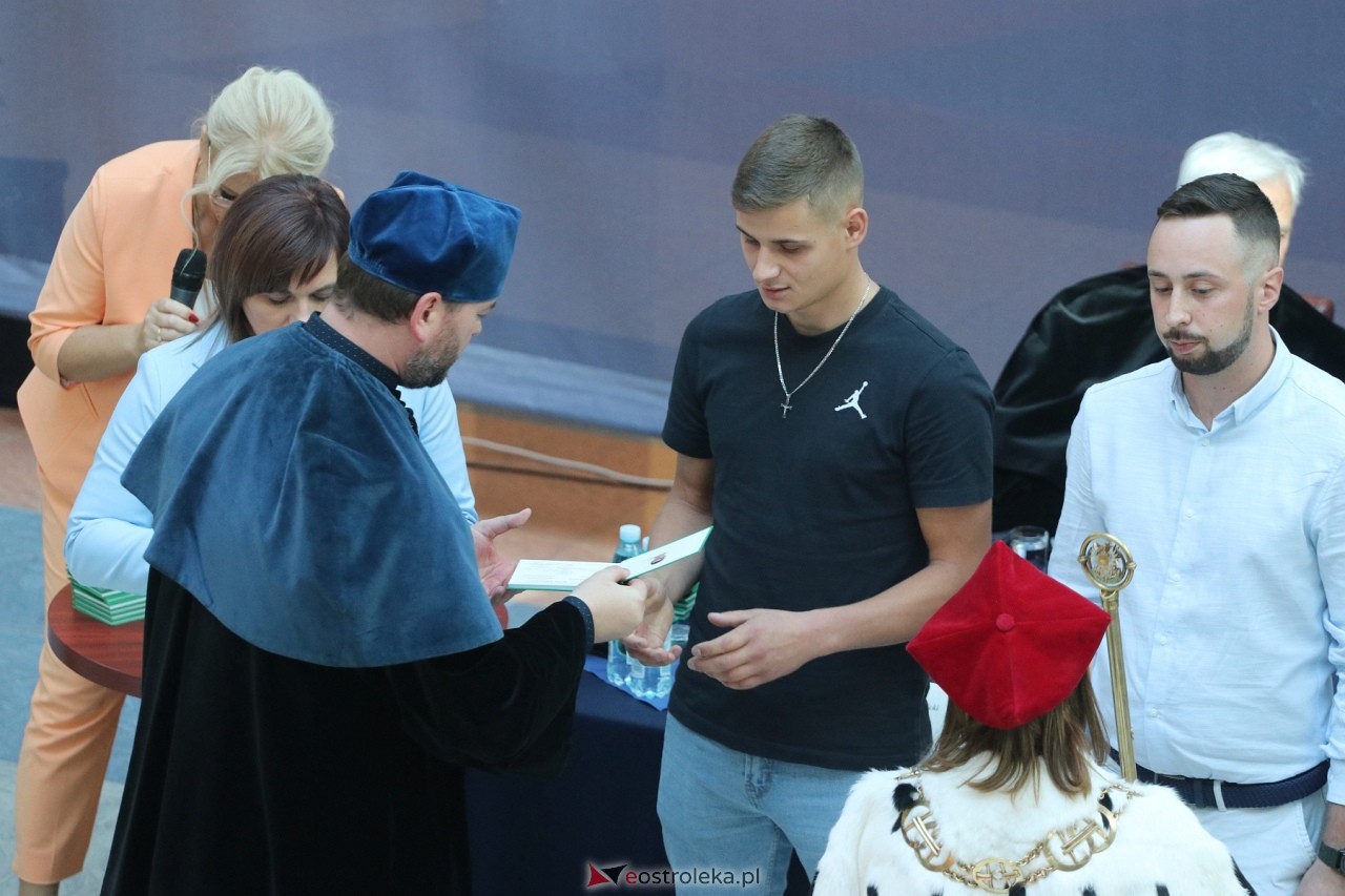 Inauguracja roku akademickiego WSAP [27.09.2024] - zdjęcie #21 - eOstroleka.pl