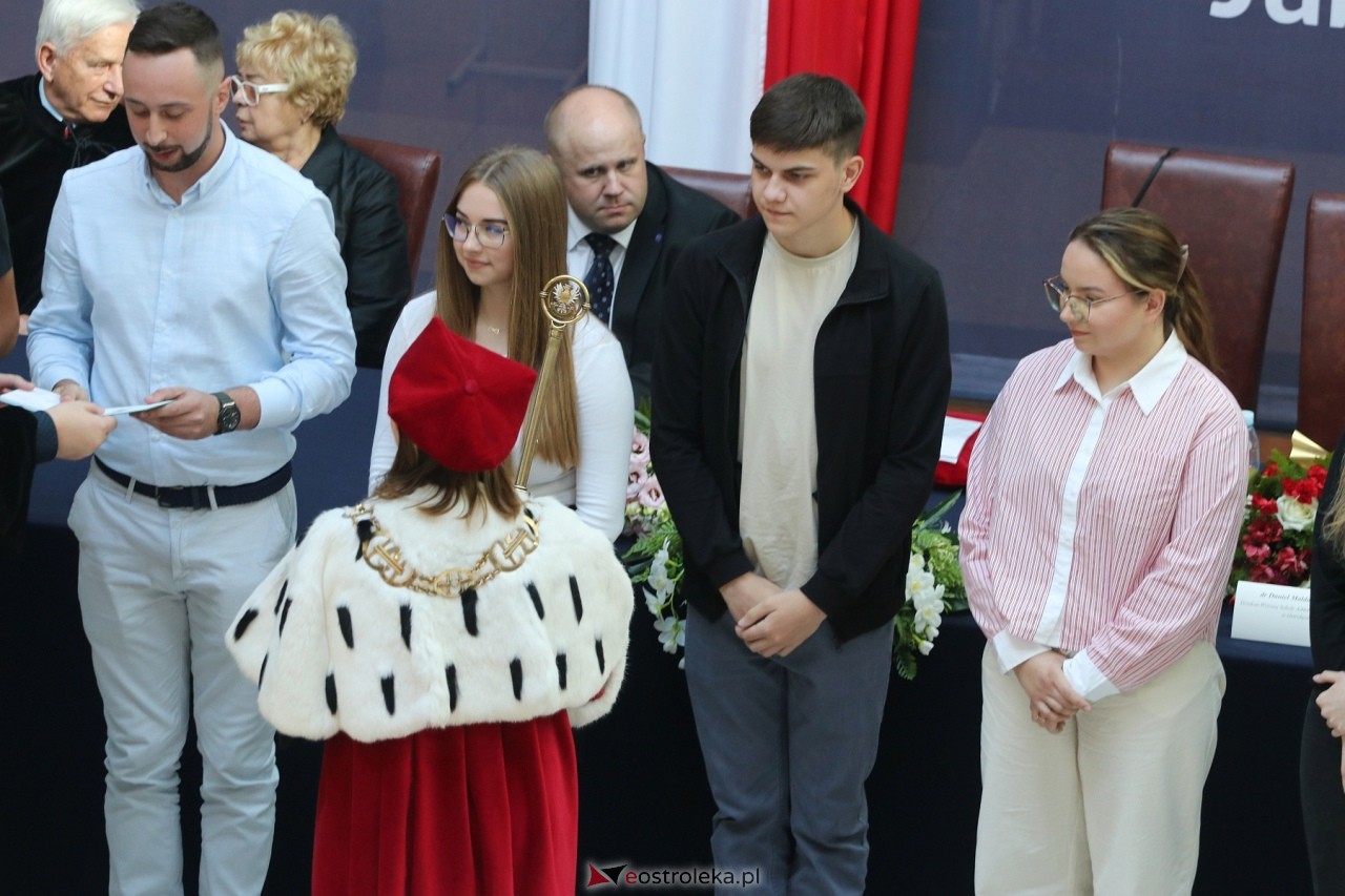 Inauguracja roku akademickiego WSAP [27.09.2024] - zdjęcie #19 - eOstroleka.pl