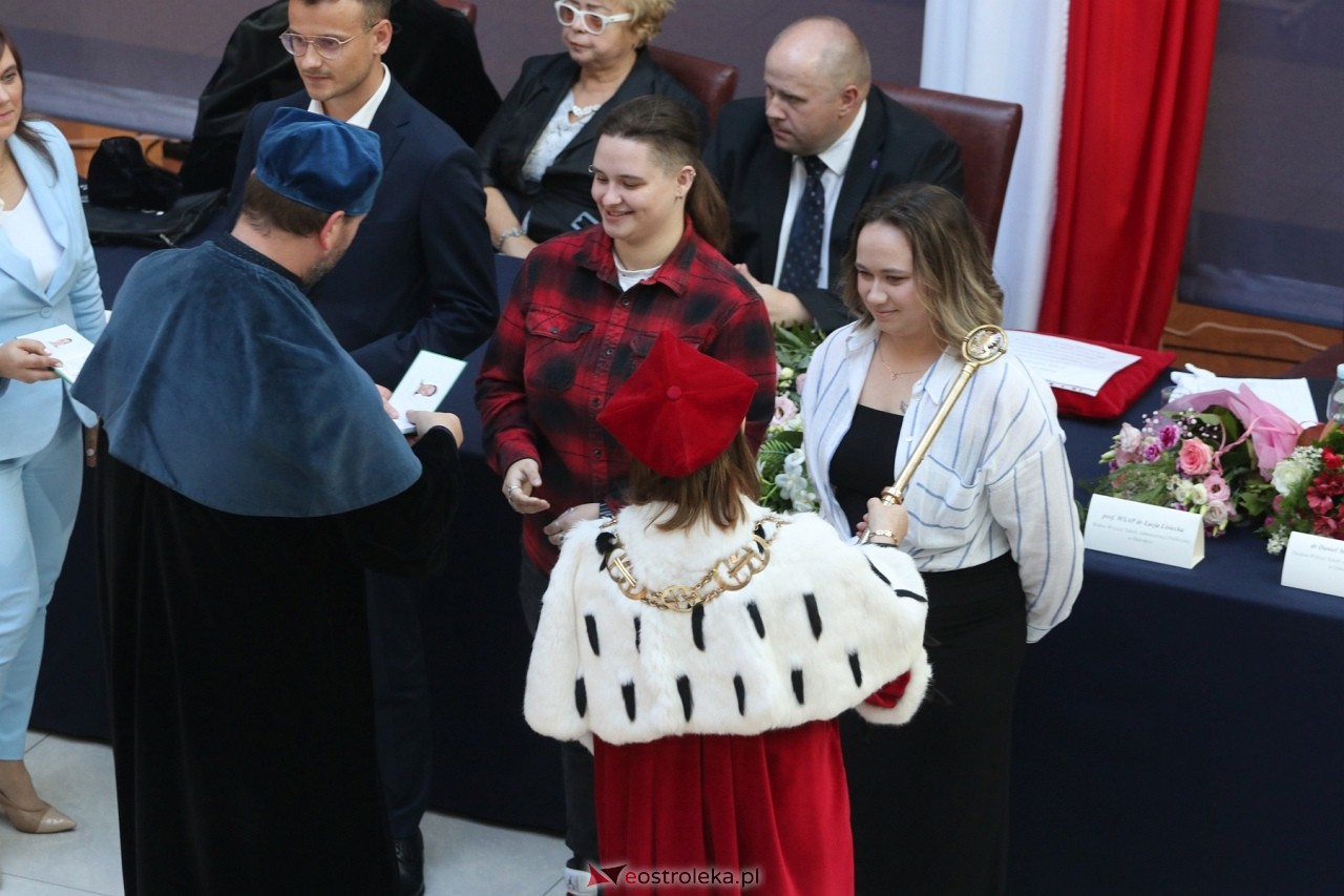 Inauguracja roku akademickiego WSAP [27.09.2024] - zdjęcie #9 - eOstroleka.pl