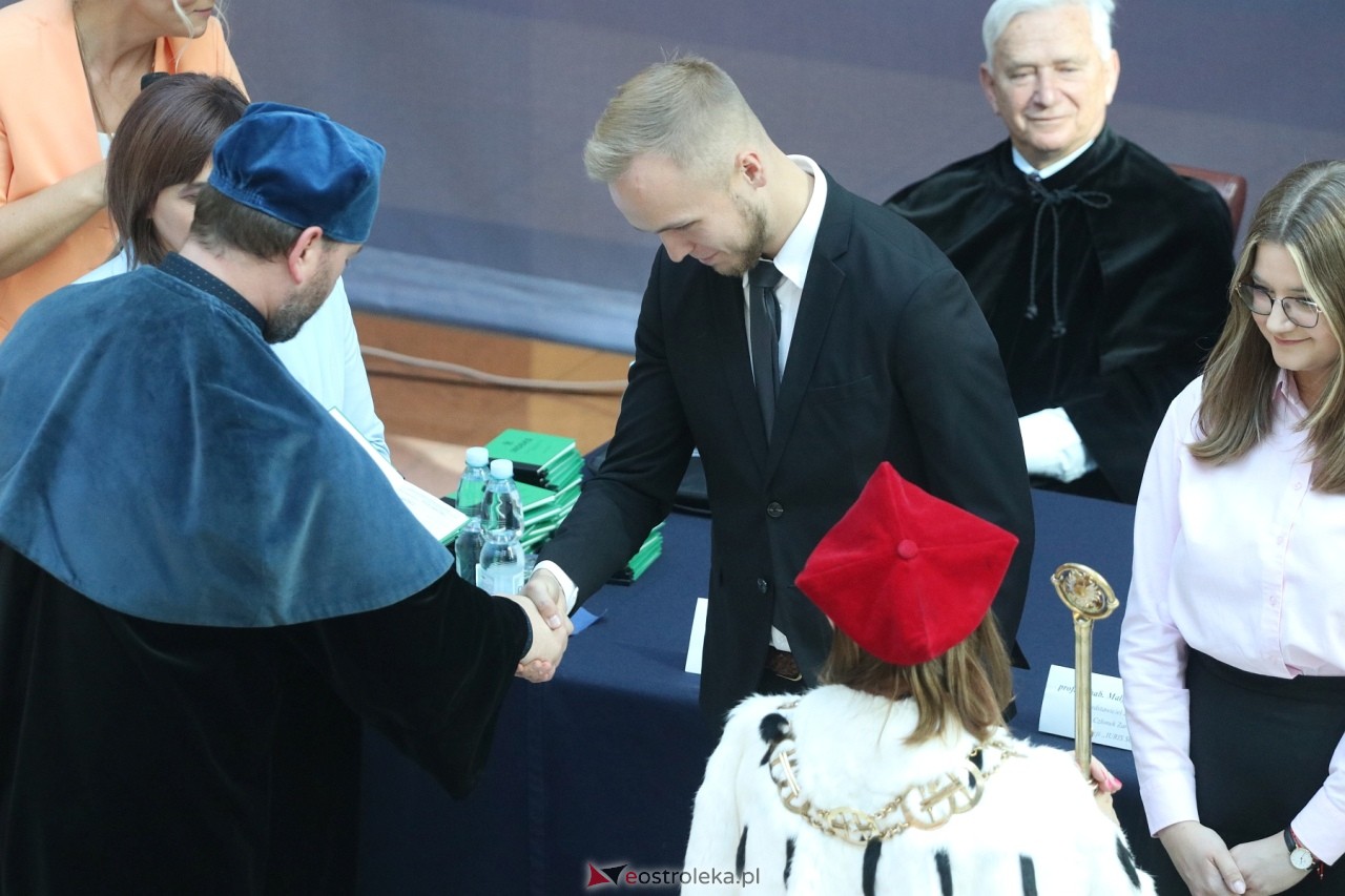 Inauguracja roku akademickiego WSAP [27.09.2024] - zdjęcie #8 - eOstroleka.pl