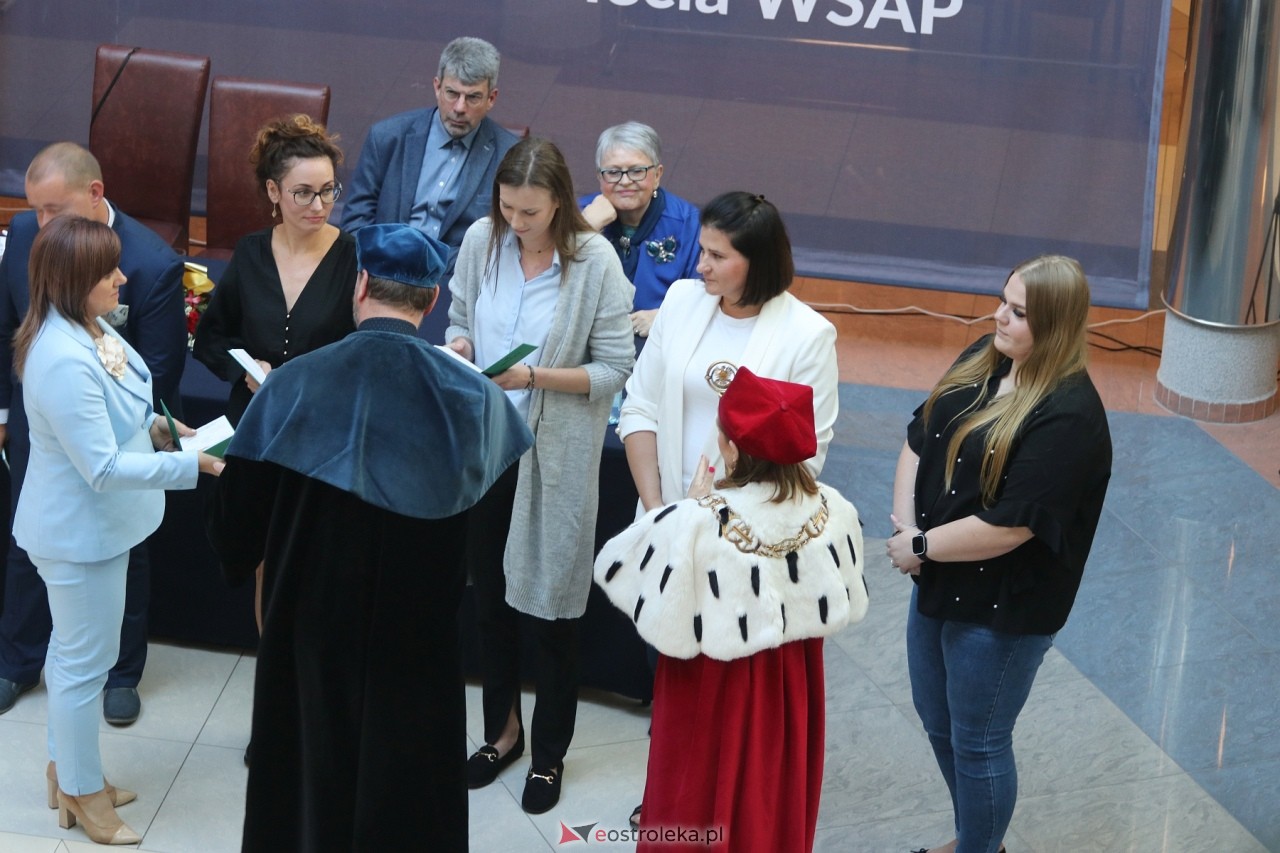 Inauguracja roku akademickiego WSAP [27.09.2024] - zdjęcie #1 - eOstroleka.pl