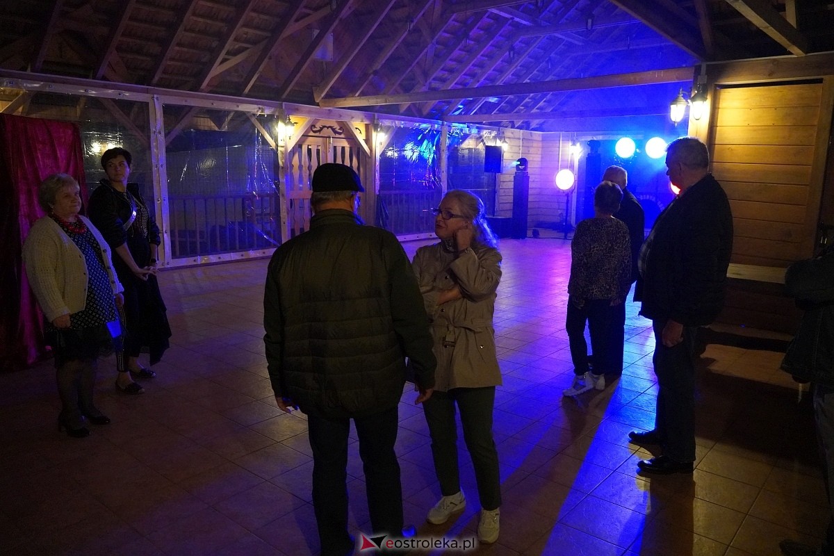 Jesienna potańcówka w Myszyńcu [28.09.2024] - zdjęcie #2 - eOstroleka.pl