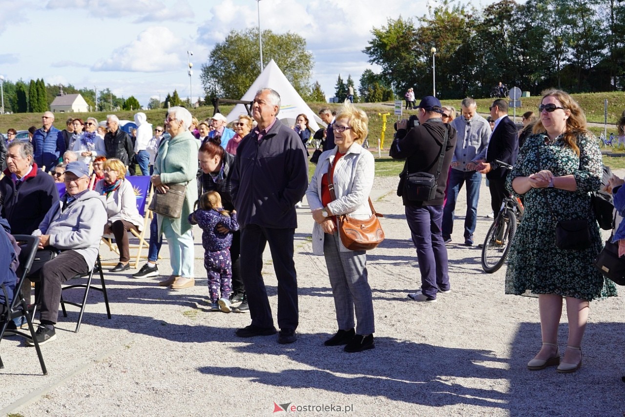 Międzynarodowy Dzień Osób Starszych. Obchody na plaży w Ostrołęce [29.09.2024] - zdjęcie #11 - eOstroleka.pl