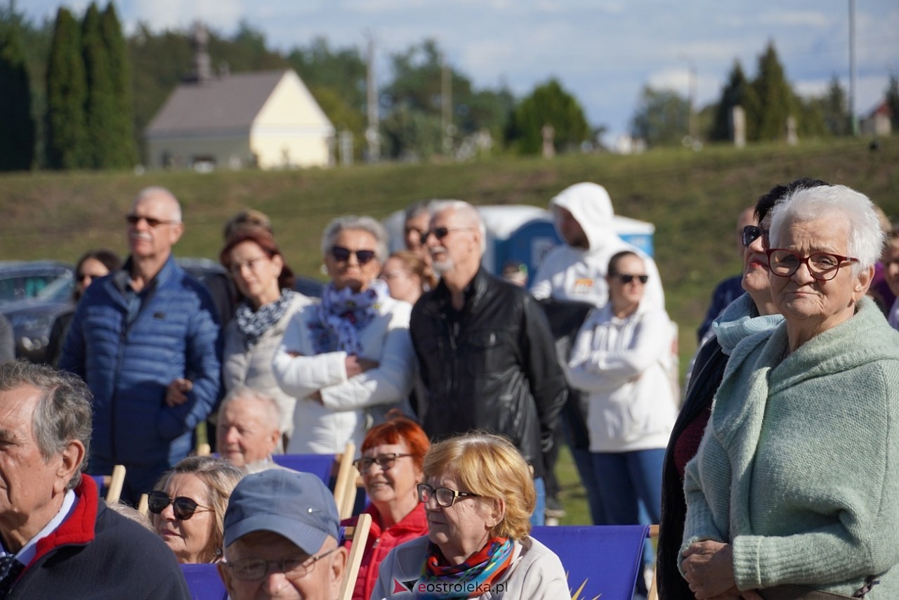Międzynarodowy Dzień Osób Starszych. Obchody na plaży w Ostrołęce [29.09.2024] - zdjęcie #9 - eOstroleka.pl
