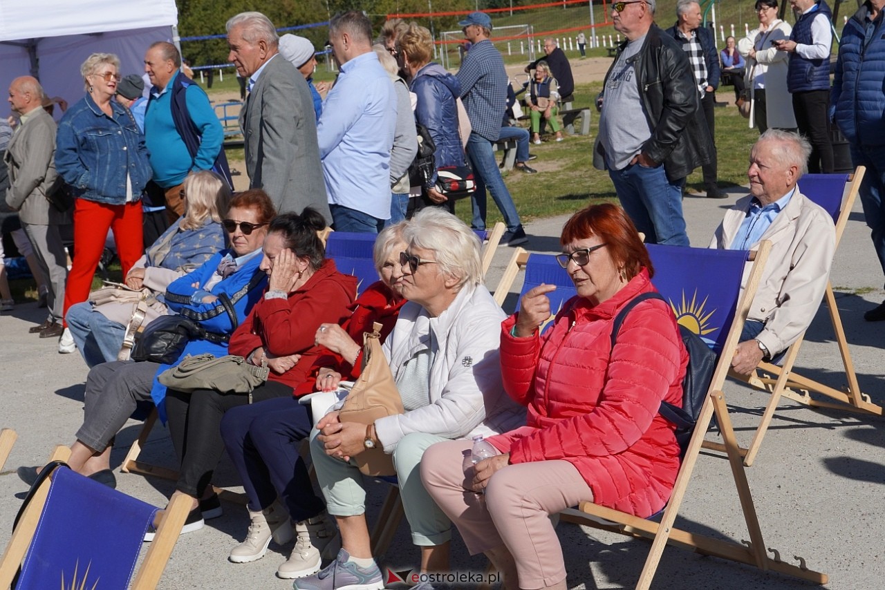 Międzynarodowy Dzień Osób Starszych. Obchody na plaży w Ostrołęce [29.09.2024] - zdjęcie #4 - eOstroleka.pl