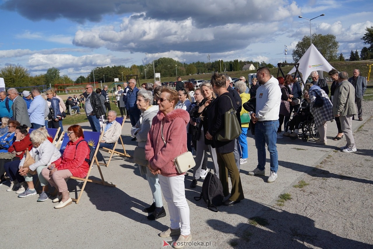 Międzynarodowy Dzień Osób Starszych. Obchody na plaży w Ostrołęce [29.09.2024] - zdjęcie #3 - eOstroleka.pl