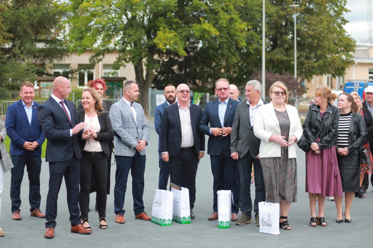 Otwarcie nowej filii gminnej biblioteki w Laskowcu [02.10.2024] - zdjęcie #48 - eOstroleka.pl