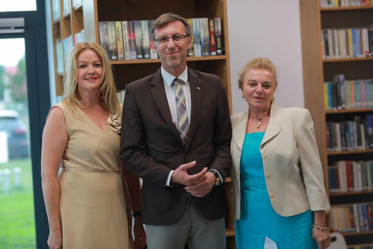 Otwarcie nowej filii gminnej biblioteki w Laskowcu [02.10.2024] - zdjęcie #40 - eOstroleka.pl