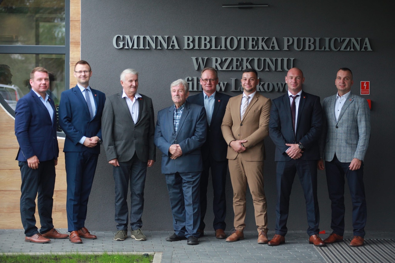 Otwarcie nowej filii gminnej biblioteki w Laskowcu [02.10.2024] - zdjęcie #21 - eOstroleka.pl