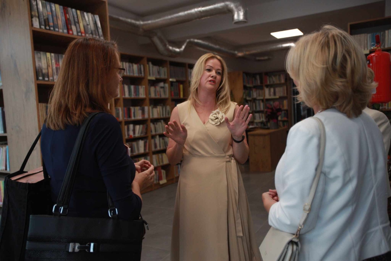 Otwarcie nowej filii gminnej biblioteki w Laskowcu [02.10.2024] - zdjęcie #18 - eOstroleka.pl