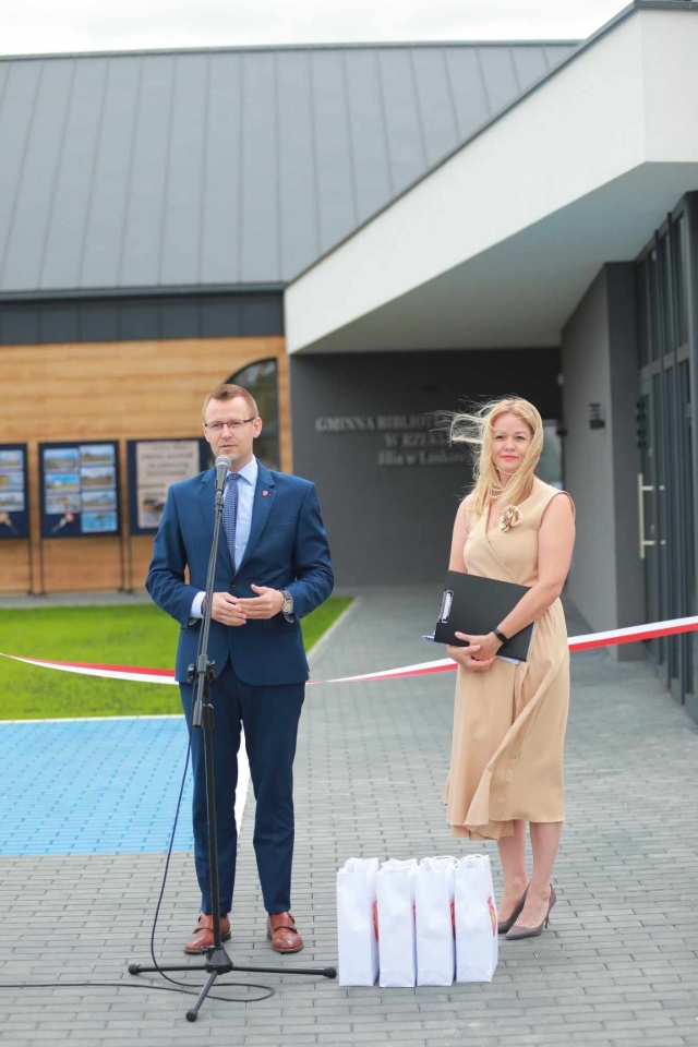 Otwarcie nowej filii gminnej biblioteki w Laskowcu [02.10.2024] - zdjęcie #14 - eOstroleka.pl