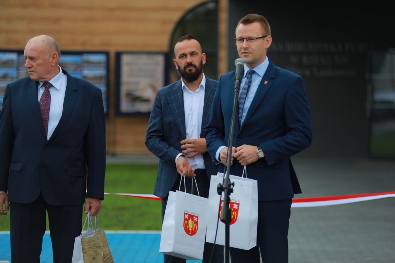 Otwarcie nowej filii gminnej biblioteki w Laskowcu [02.10.2024] - zdjęcie #7 - eOstroleka.pl