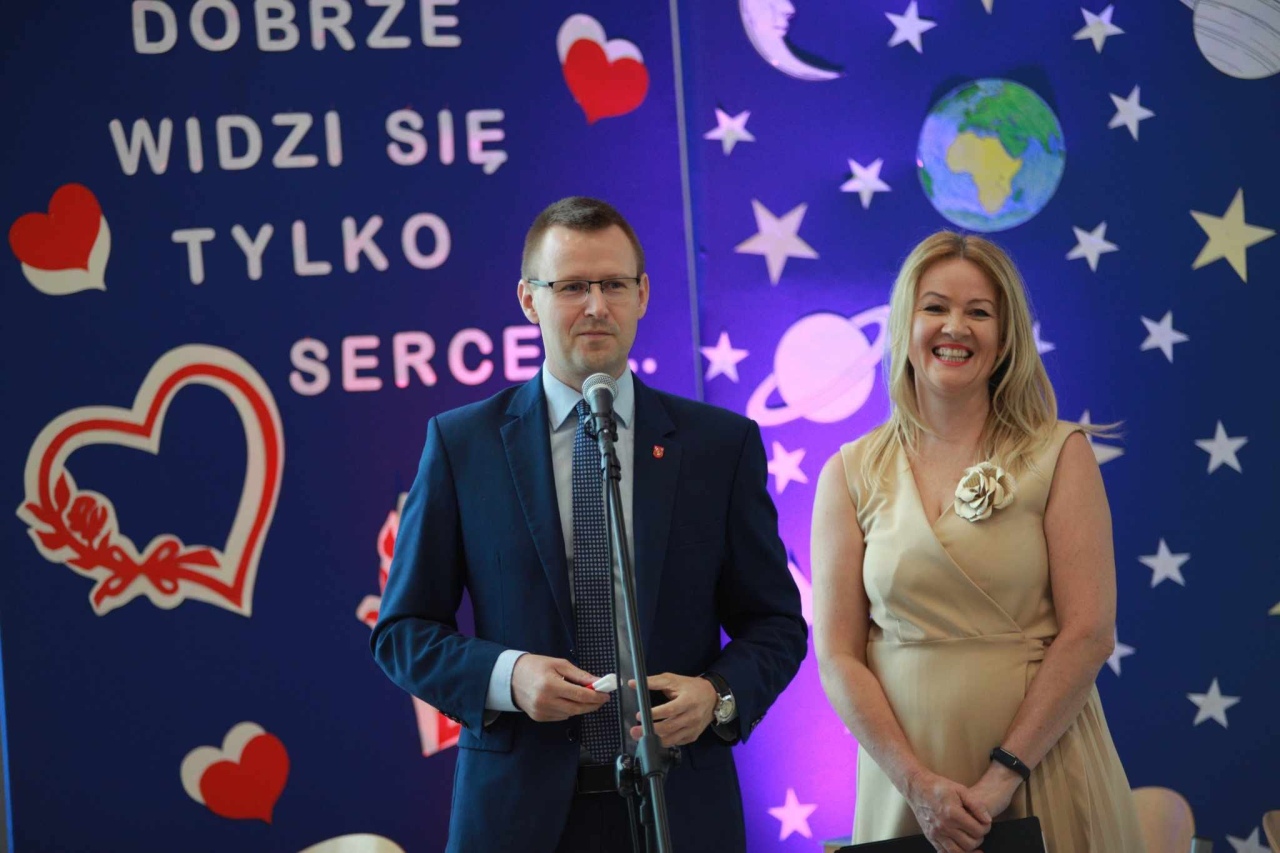 Otwarcie nowej filii gminnej biblioteki w Laskowcu [02.10.2024] - zdjęcie #6 - eOstroleka.pl