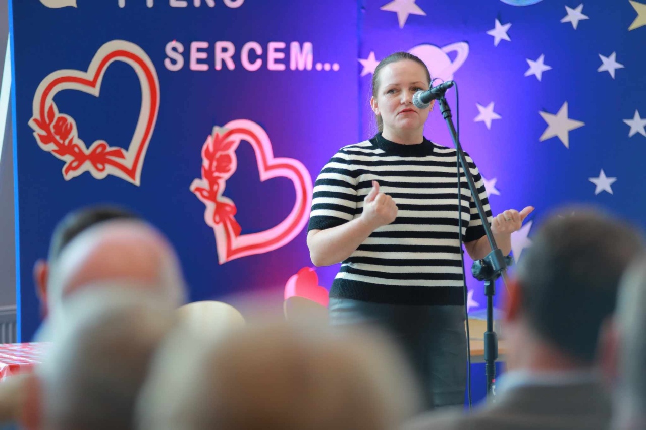 Otwarcie nowej filii gminnej biblioteki w Laskowcu [02.10.2024] - zdjęcie #3 - eOstroleka.pl