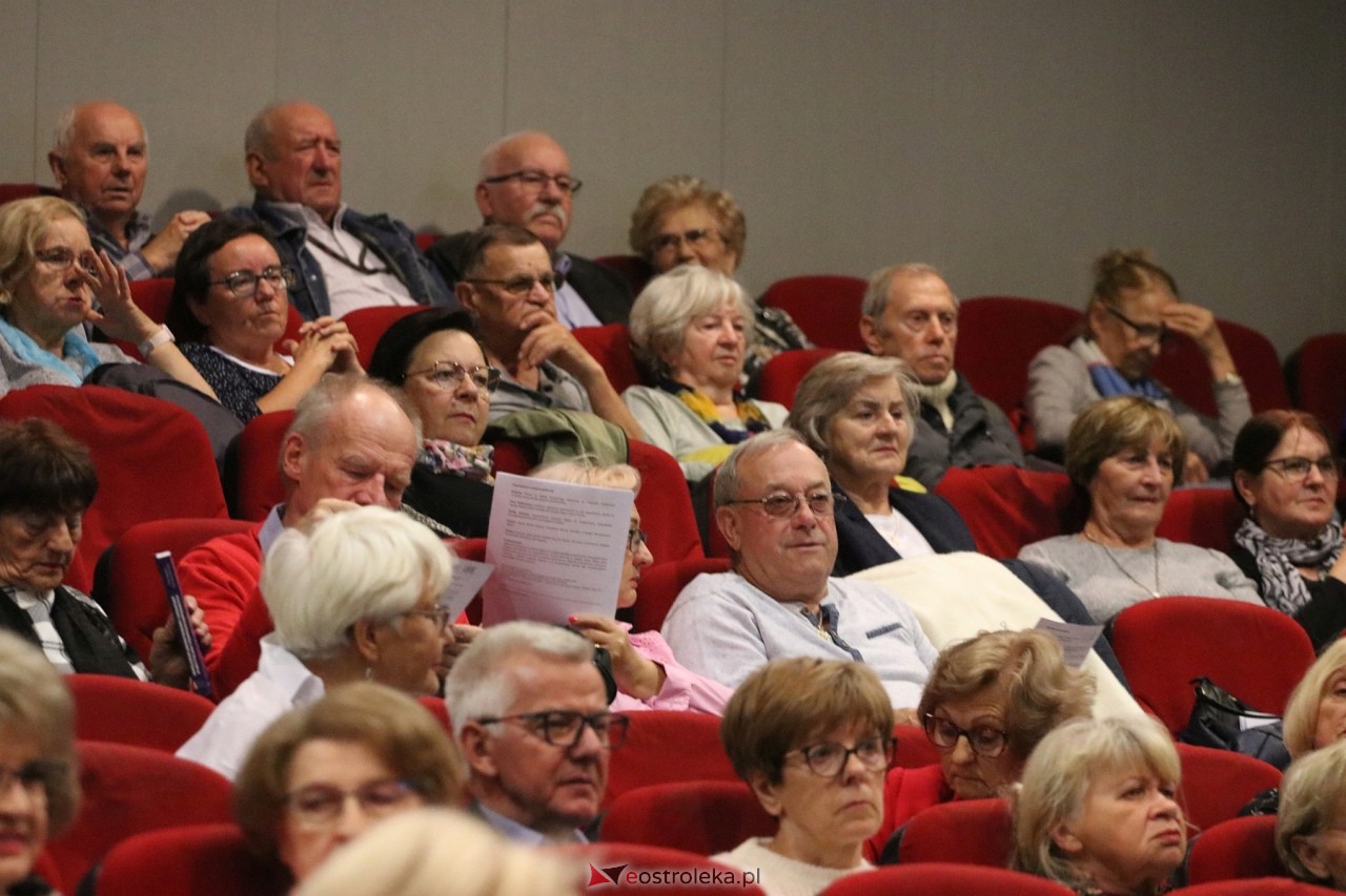 Inauguracja roku akademickiego Ostrołęckiego Uniwersytetu Trzeciego Wieku [2.10.2024] - zdjęcie #29 - eOstroleka.pl
