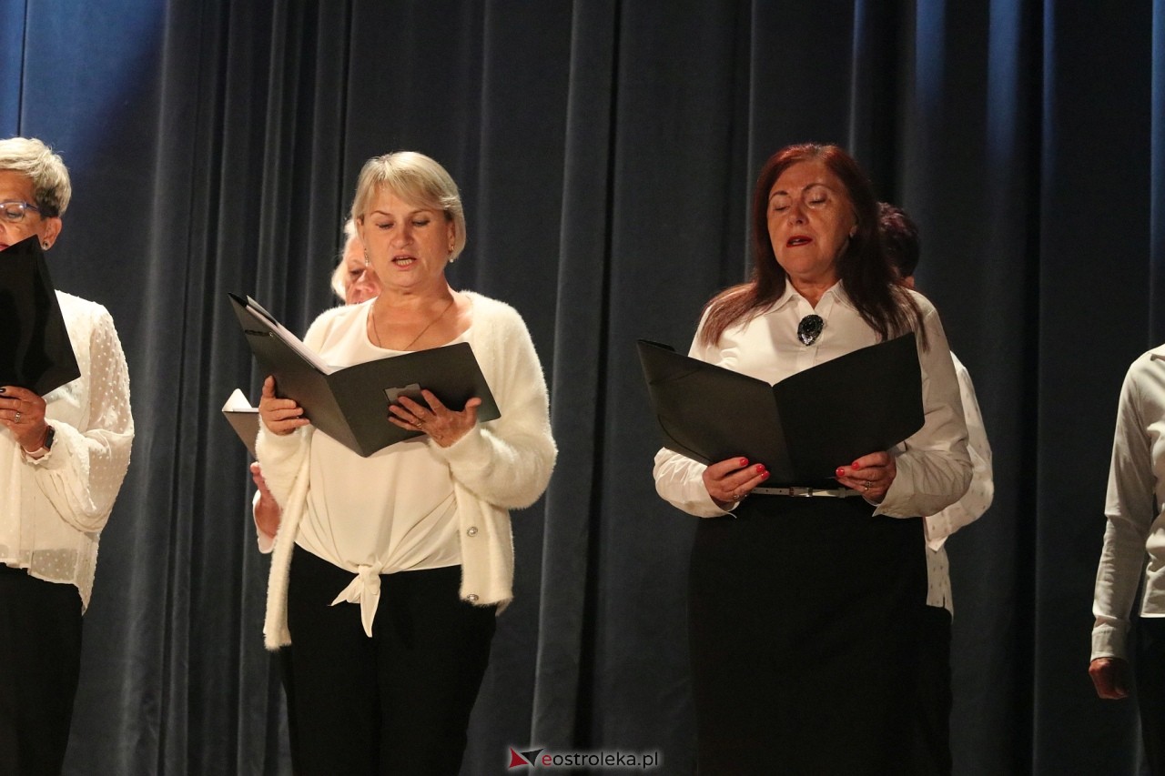 Inauguracja roku akademickiego Ostrołęckiego Uniwersytetu Trzeciego Wieku [2.10.2024] - zdjęcie #25 - eOstroleka.pl