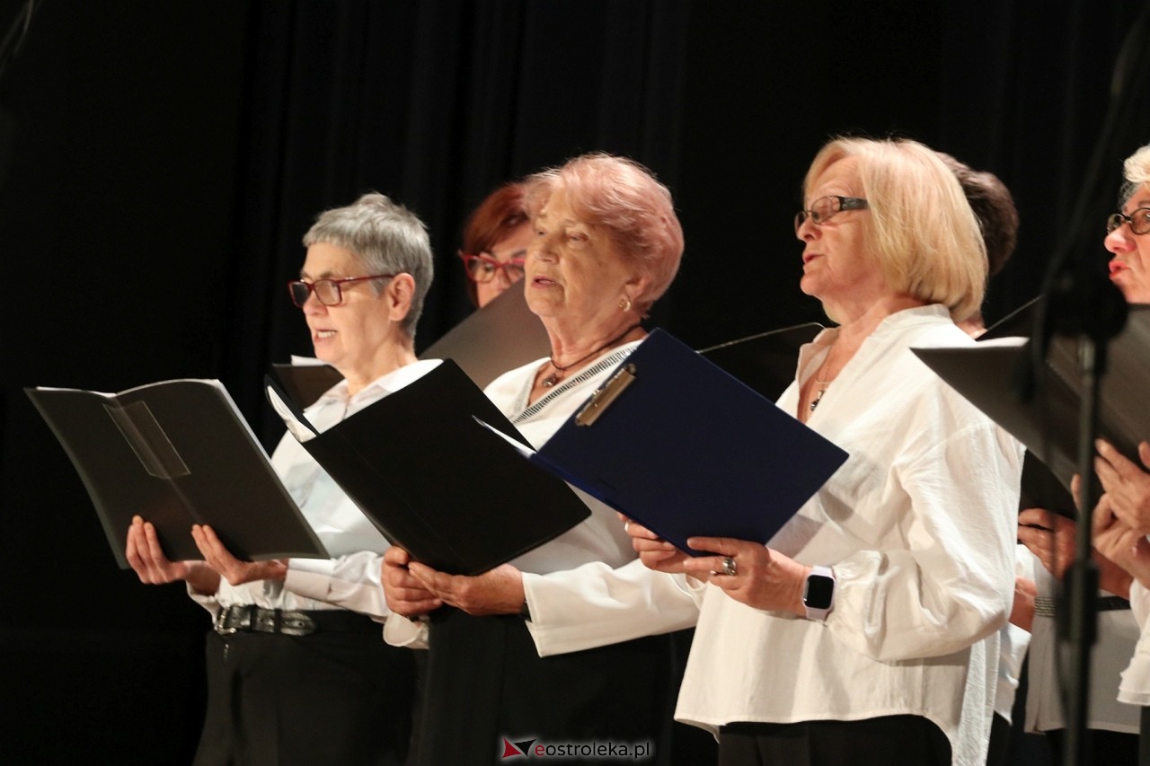 Inauguracja roku akademickiego Ostrołęckiego Uniwersytetu Trzeciego Wieku [2.10.2024] - zdjęcie #21 - eOstroleka.pl