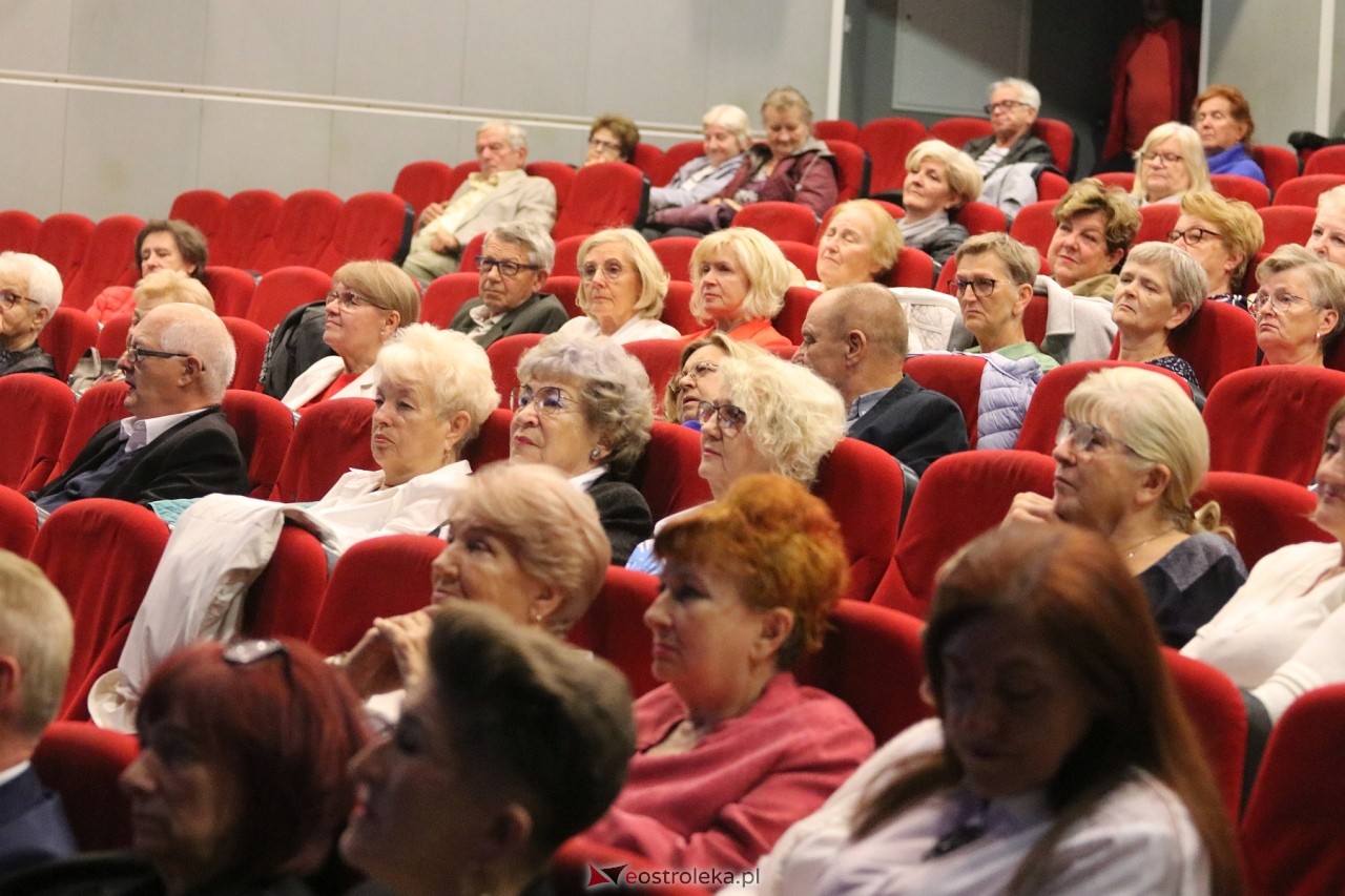 Inauguracja roku akademickiego Ostrołęckiego Uniwersytetu Trzeciego Wieku [2.10.2024] - zdjęcie #10 - eOstroleka.pl