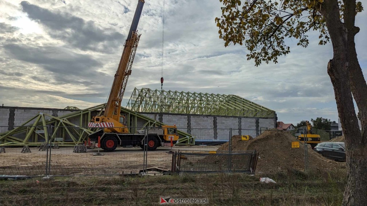 Budowa marketu Netto w Ostrołęce [03.10.2024] - zdjęcie #9 - eOstroleka.pl