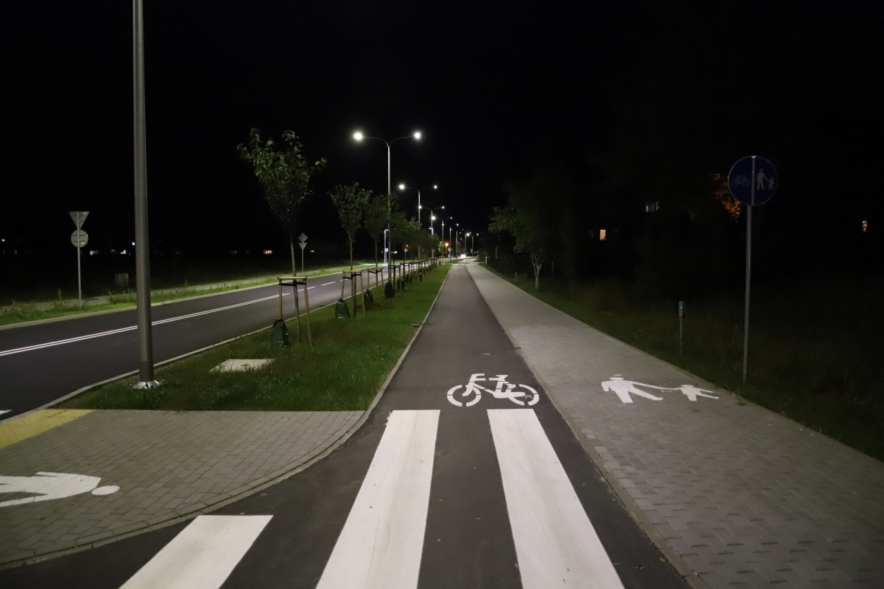 Oficjalny odbiór ulicy A. Gołasia w Ostrołęce [04.10.2024] - zdjęcie #15 - eOstroleka.pl