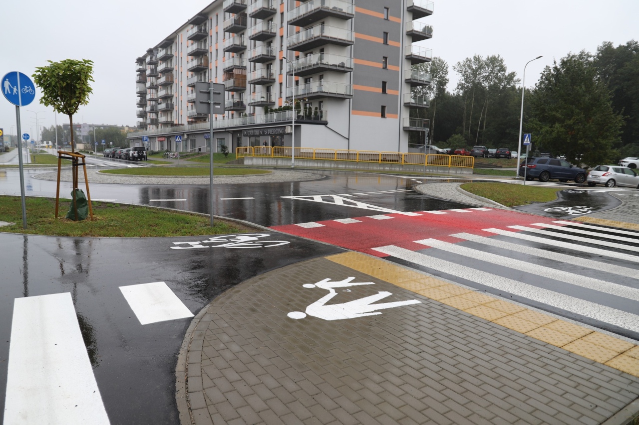 Oficjalny odbiór ulicy A. Gołasia w Ostrołęce [04.10.2024] - zdjęcie #1 - eOstroleka.pl