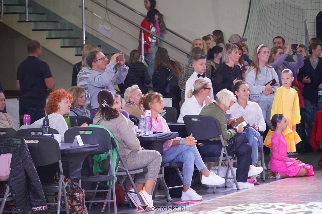 Turniej Tańca Towarzyskiego O Złotą Podwiązkę [05.10.2024] - zdjęcie #120 - eOstroleka.pl