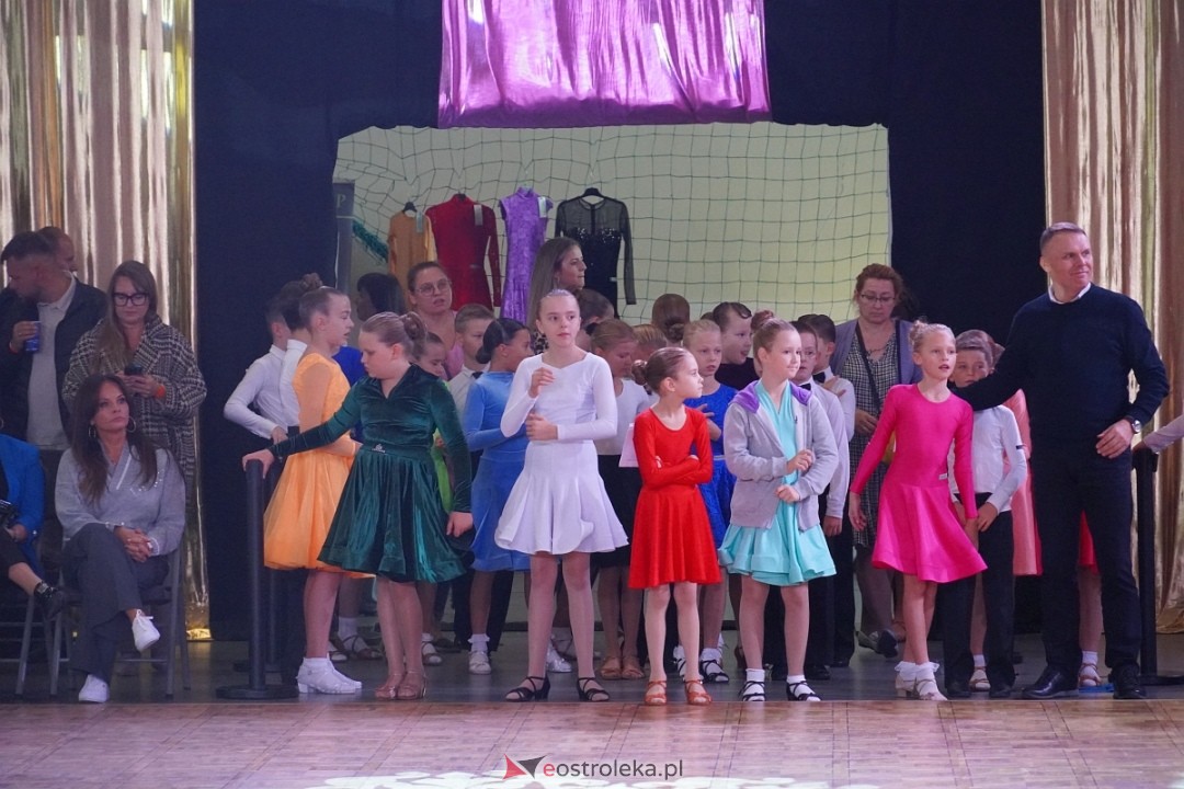 Turniej Tańca Towarzyskiego O Złotą Podwiązkę [05.10.2024] - zdjęcie #70 - eOstroleka.pl