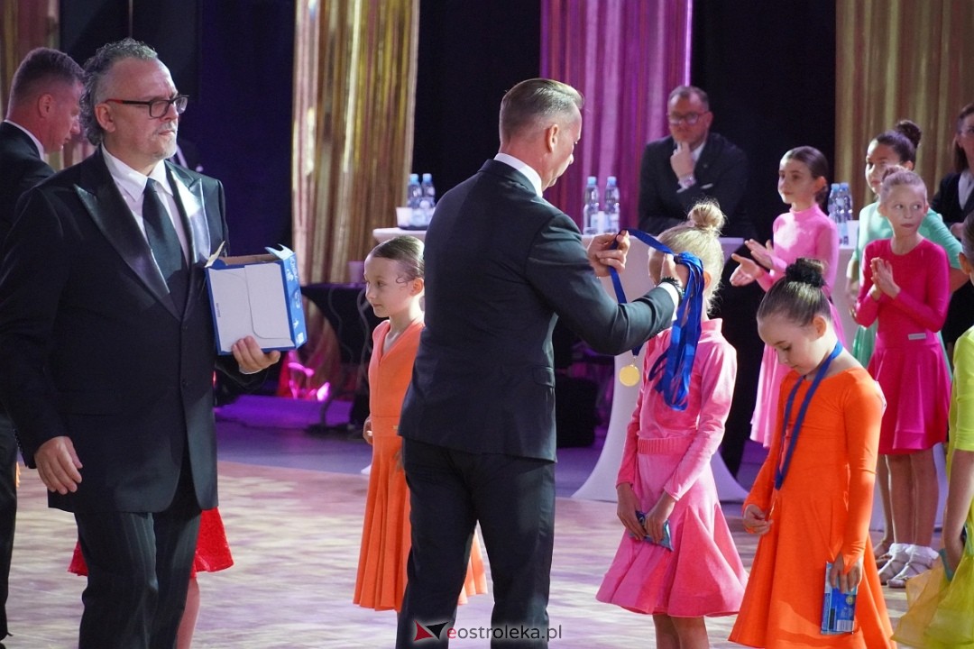 Turniej Tańca Towarzyskiego O Złotą Podwiązkę [05.10.2024] - zdjęcie #31 - eOstroleka.pl