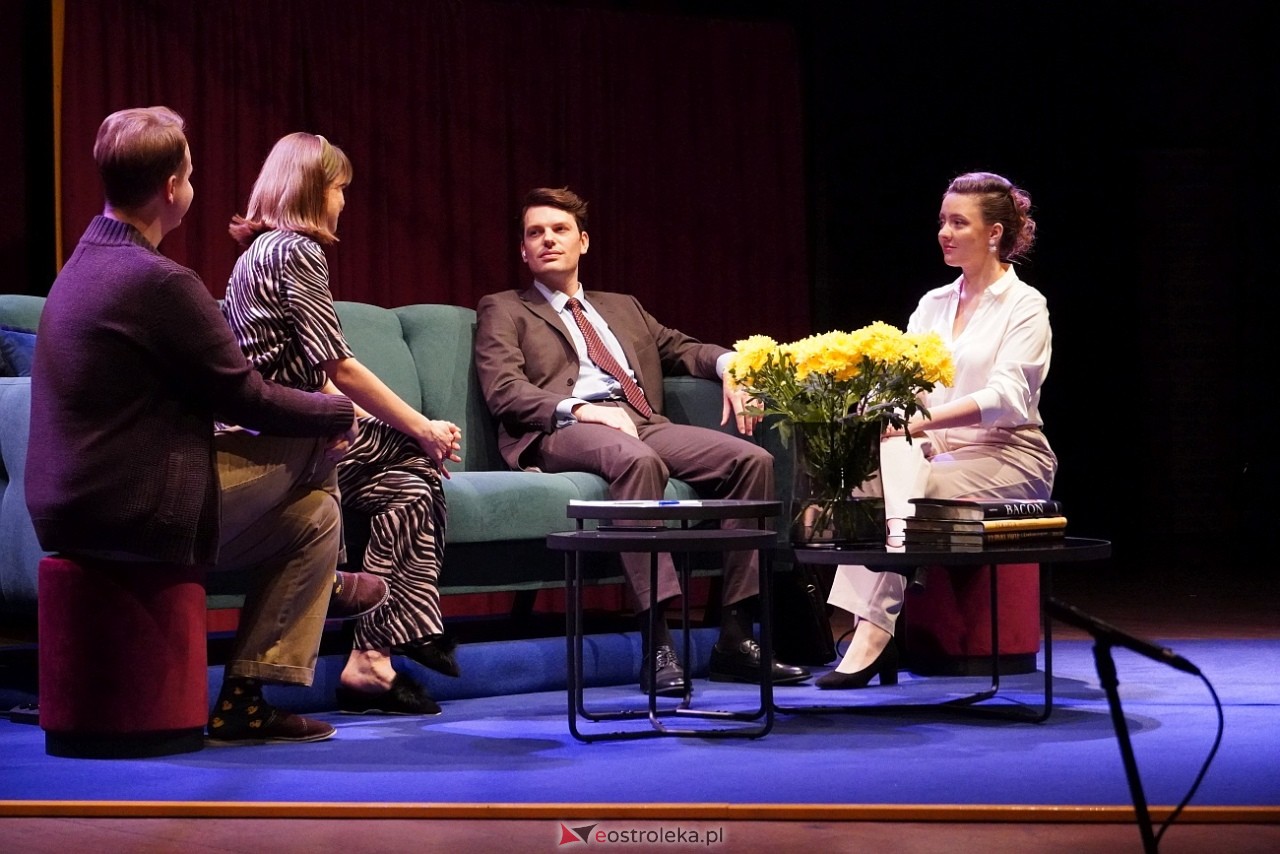 Próba generalna przed spektaklem Bóg mordu Teatru Tutejszego [5.10.2024] - zdjęcie #13 - eOstroleka.pl