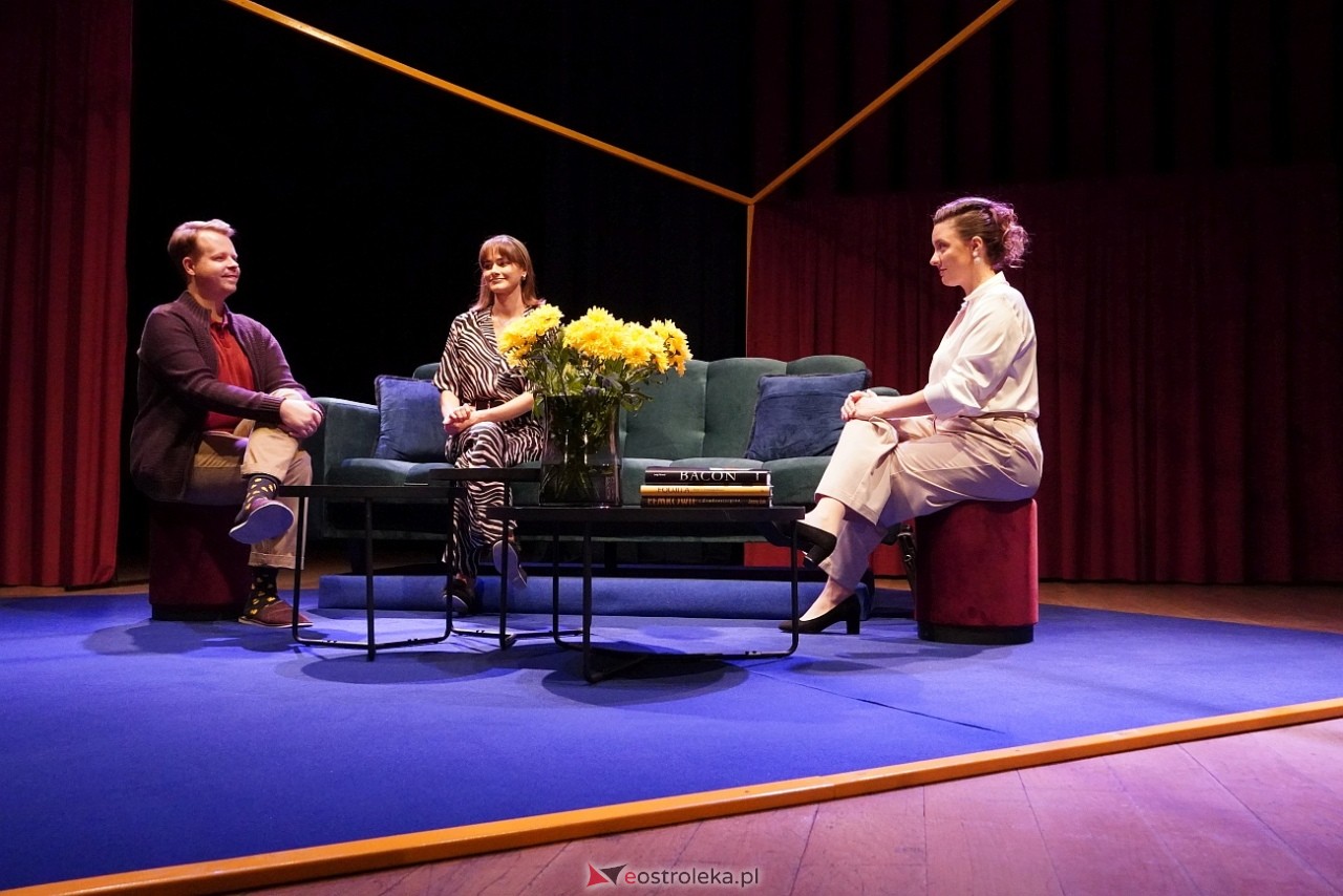Próba generalna przed spektaklem Bóg mordu Teatru Tutejszego [5.10.2024] - zdjęcie #8 - eOstroleka.pl