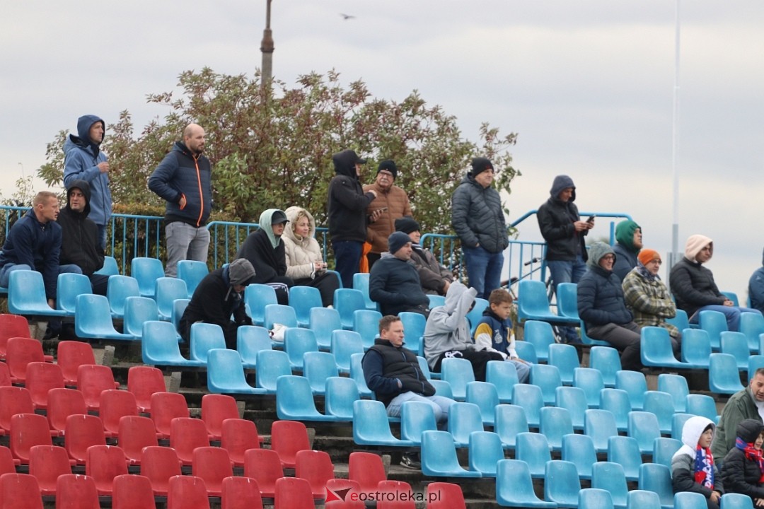 Narew Ostrołęka - Nadnarwianka Pułtusk [05.10.2024] - zdjęcie #36 - eOstroleka.pl