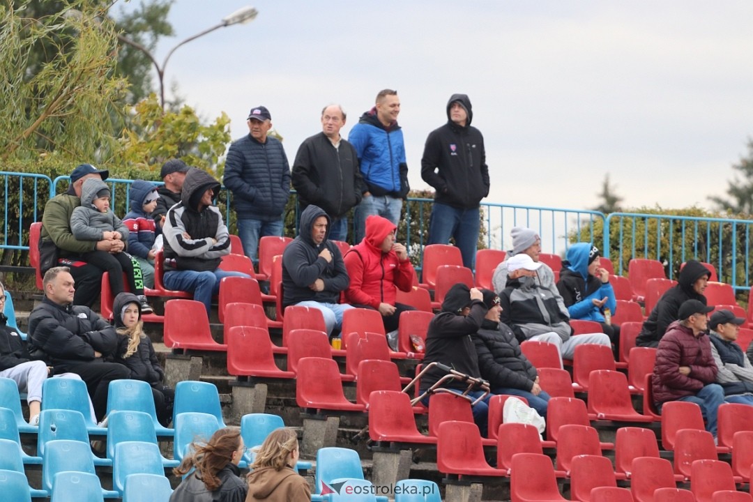 Narew Ostrołęka - Nadnarwianka Pułtusk [05.10.2024] - zdjęcie #34 - eOstroleka.pl