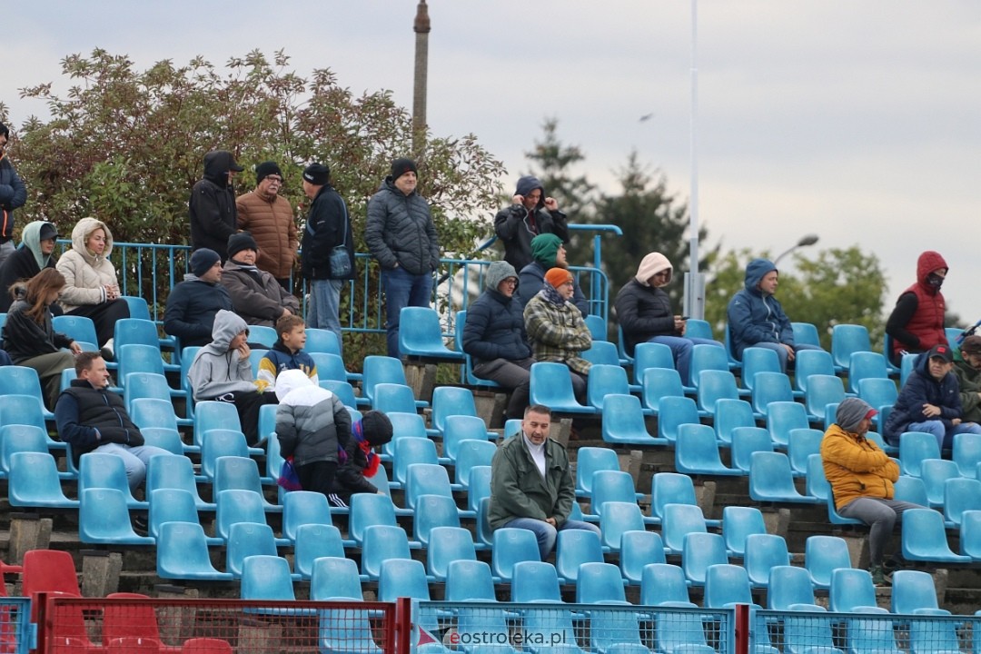 Narew Ostrołęka - Nadnarwianka Pułtusk [05.10.2024] - zdjęcie #21 - eOstroleka.pl