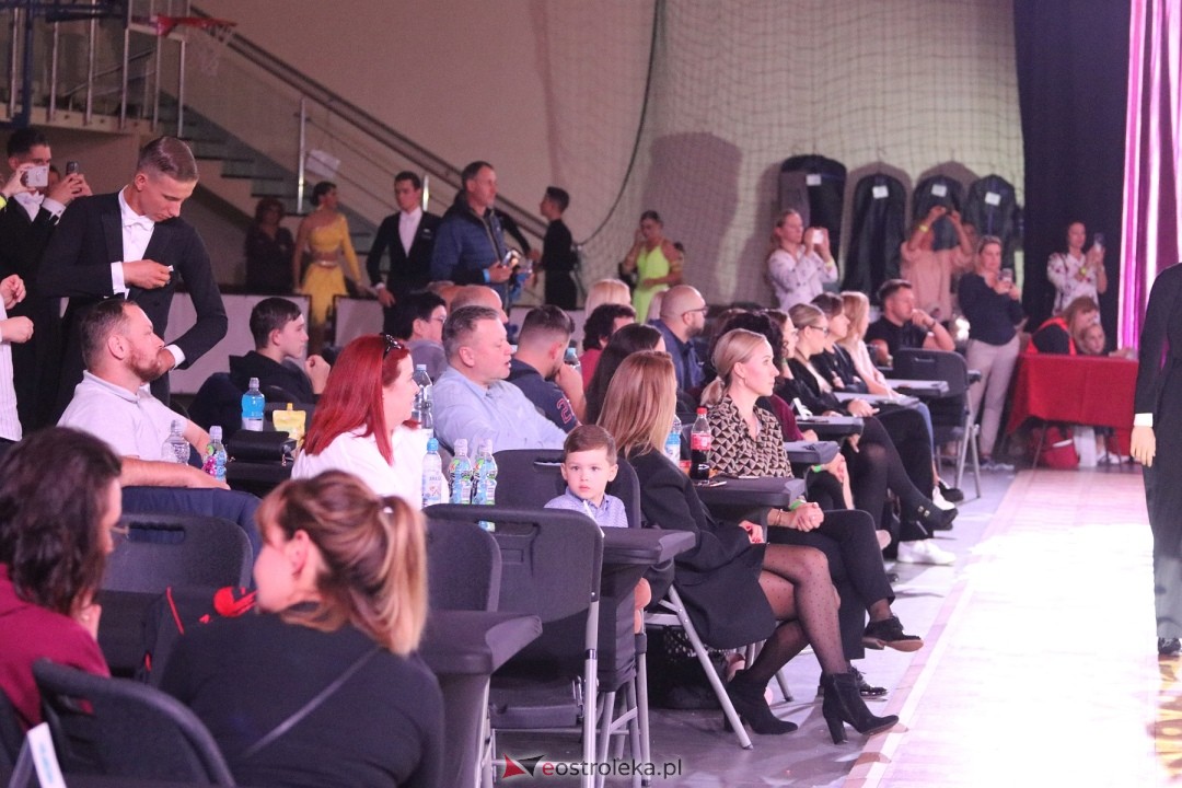 Turniej Tańca Towarzyskiego O Złotą Podwiązkę - gala wieczorna [05.10.2024] - zdjęcie #93 - eOstroleka.pl