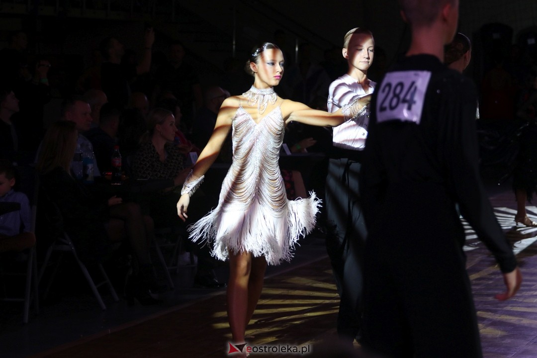 Turniej Tańca Towarzyskiego O Złotą Podwiązkę - gala wieczorna [05.10.2024] - zdjęcie #65 - eOstroleka.pl